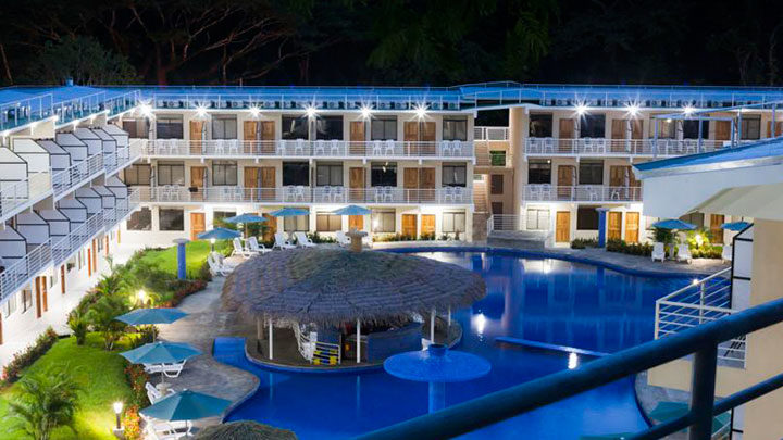 Hoteles-Pacifico-Central-Arenas_Playa_Blanca-1-720x405